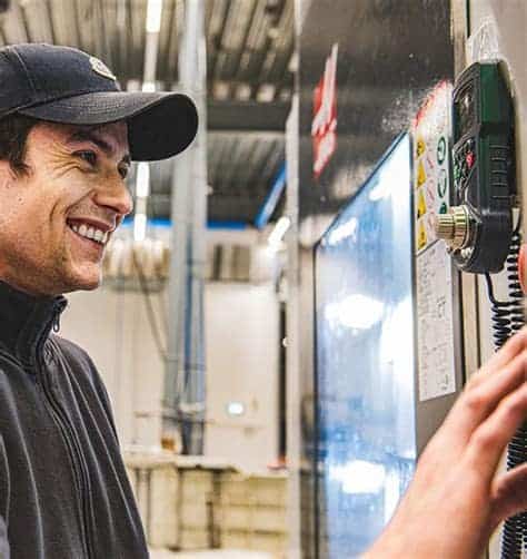 van idee tot eindproduct: productiewerk in Rotterdam